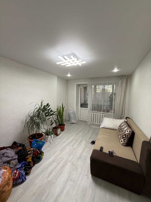 Продам 3-комн квартиру, Центр, 3 этаж из 5