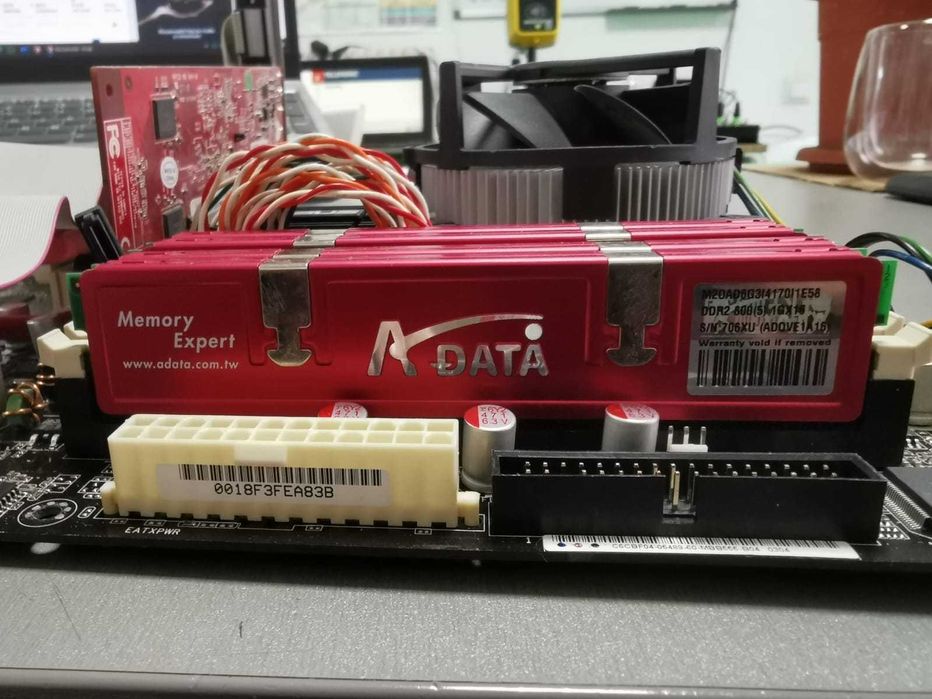 Placa de baza ASUS pentru descktop + sursa + HDD 500Mb.