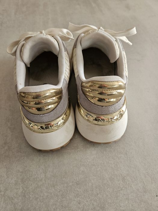 Маратонки Пинко размер 37