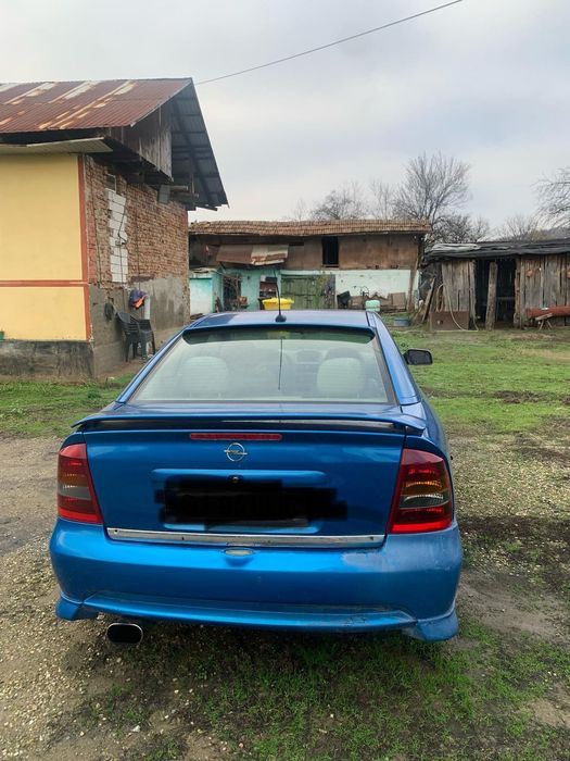 Vând Opel-Astra-G-Coupe