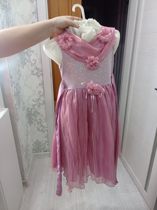 Продам детское платье для девочки