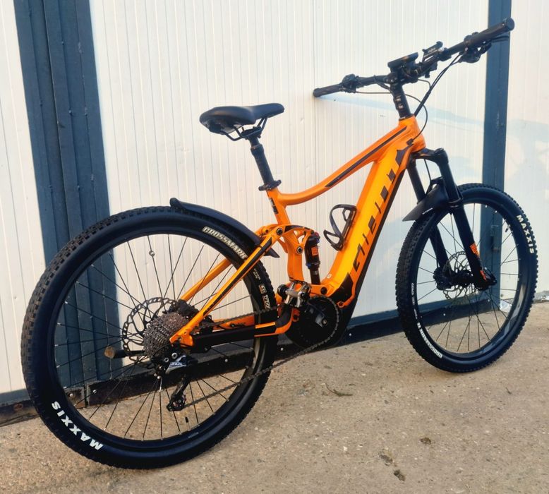 Bicicleta electrica full suspension Giant