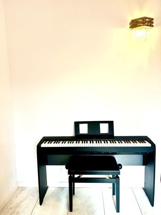 Pianina Yamaha, suport, pedala, scaun