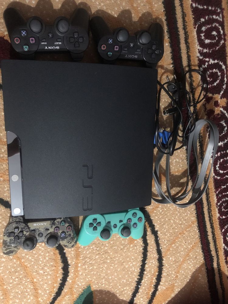 PlayStation 3 xolati yaxshi ichida uyinlari bor uzida