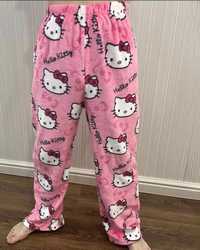 Pantaloni hello kitty pufoși roz