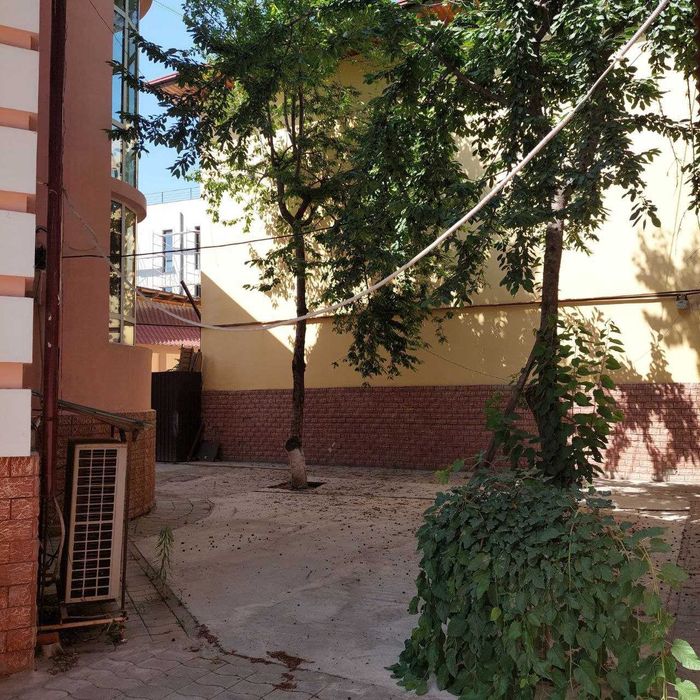 Дом под офис м.Буюк Ипак Йули ч/х Салом 2-этажа 7-комн 600 м² ремонт