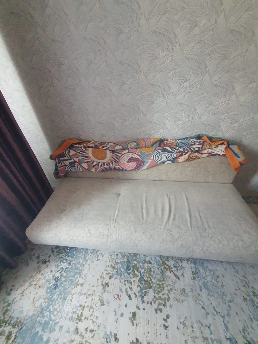 Продам диван в хорошем состоянии
