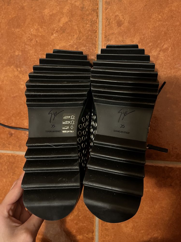 Vand incaltaminte Giuseppe Zanotti