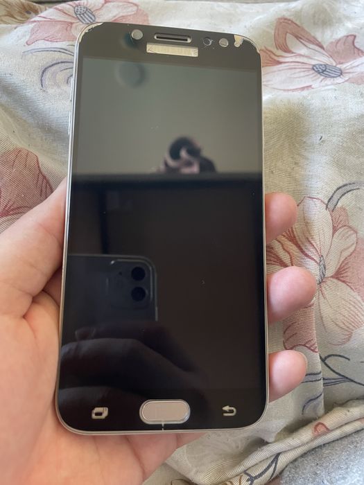 Samsung J7 sotiladi. 400ming kelishamiz