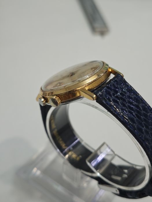 VULCAIN cricket calendar alarma