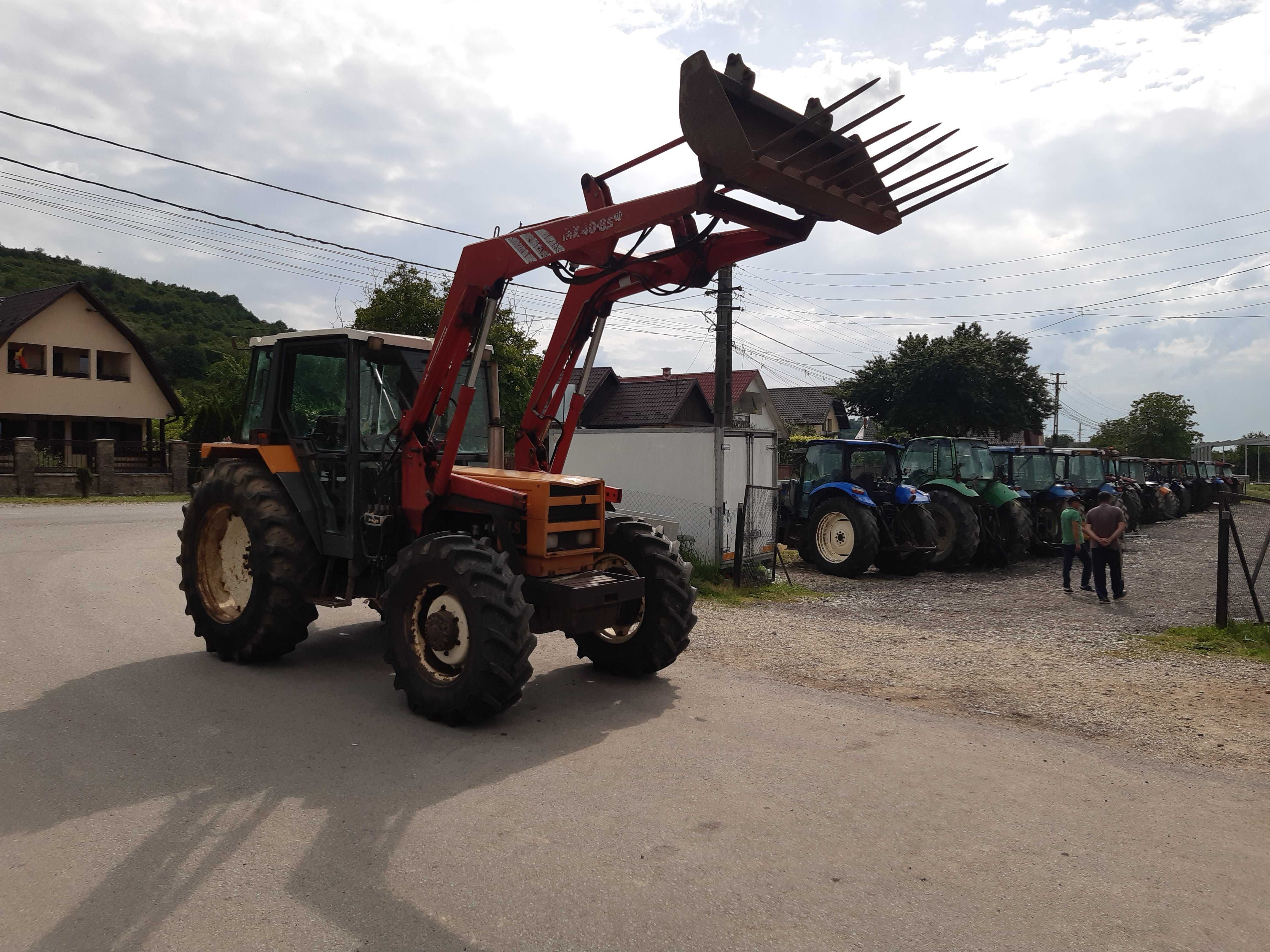 Tractor Renault 85.14