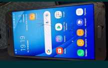 Продавам работещ Samsung J7 2016 на части.
