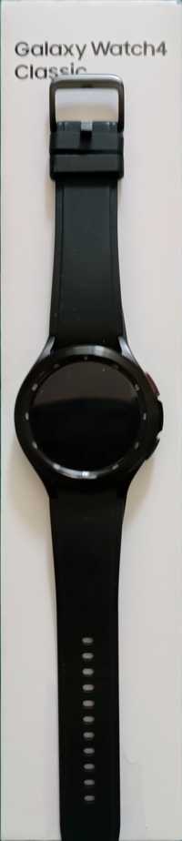 Продам смарт часы Samsung Galaxy watch 4 classic, в отличном состоянии