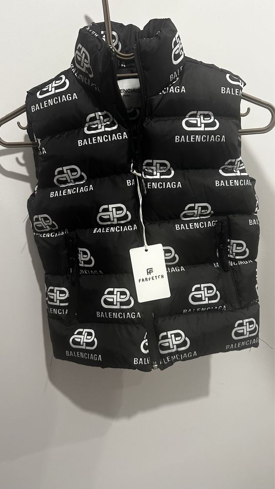 Детски елечета Balenciaga, Moncler