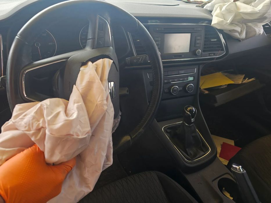 Dezmembrez Seat Leon 1.6 tdi cod CLHA 77KW an 2013