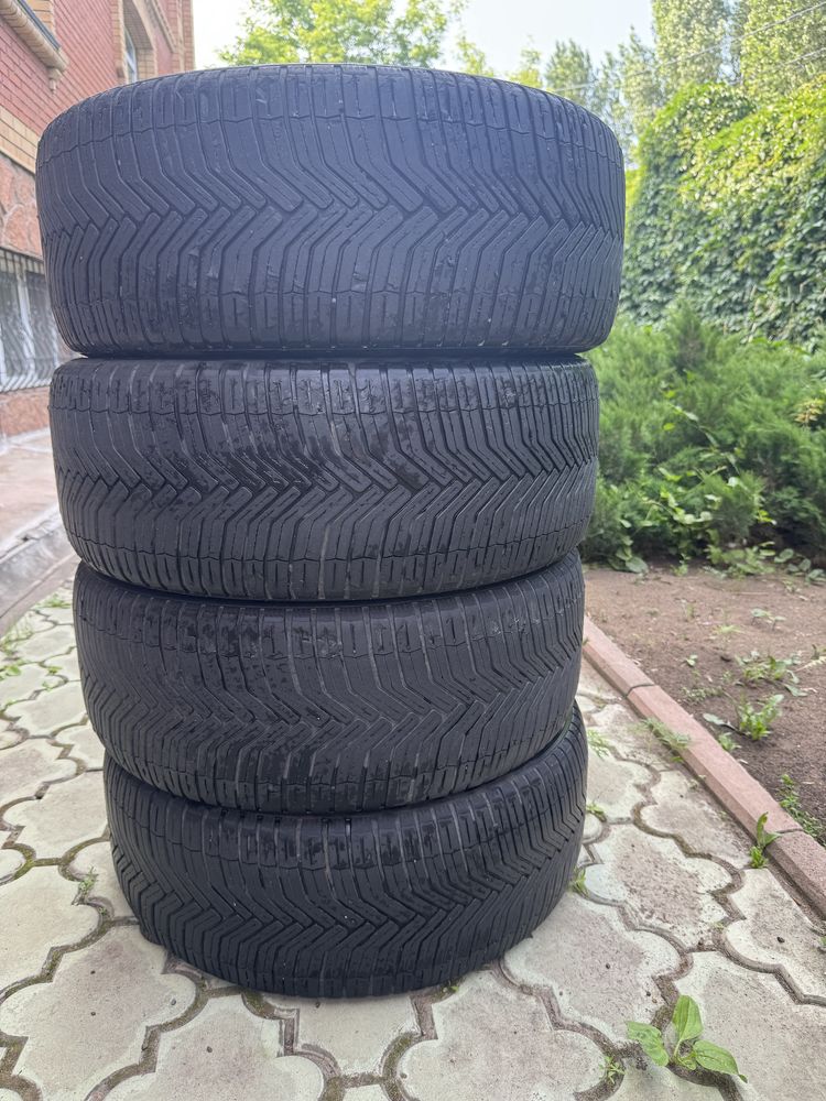 Шины MICHELIN 235/45/18