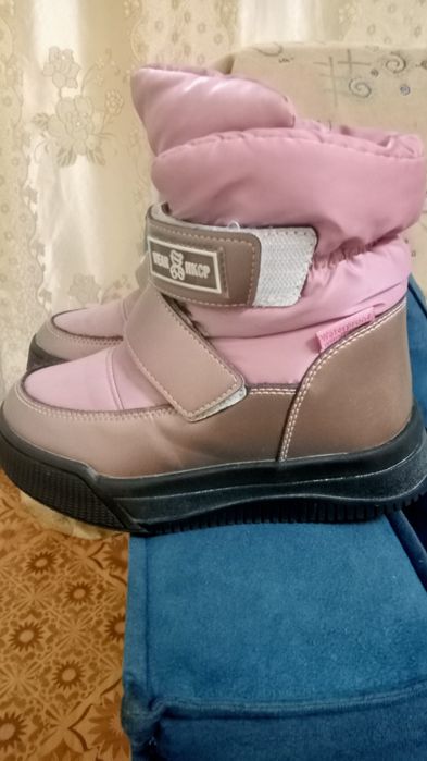 Продам детские сапоги