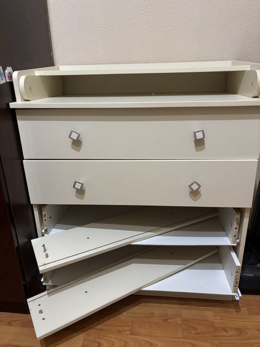 Пеленальный столик