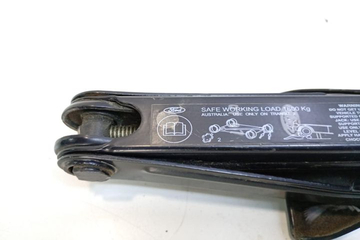 Cric Ford Transit a 3-a generatie