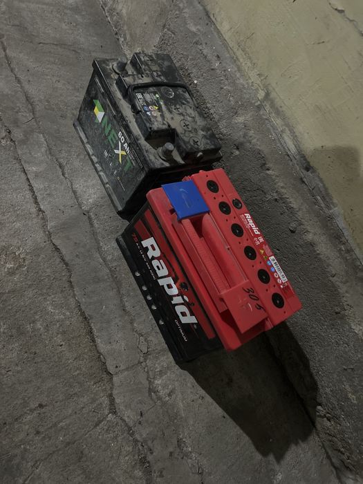 Продам аккумулятор почти новые цена 15000тыс