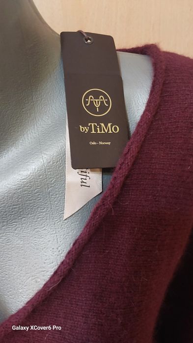 Нов пуловер by TiMo. размер L/M 70%ангора