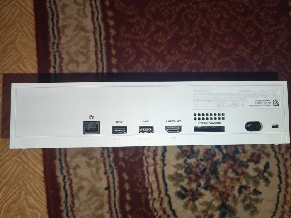 Vand Xbox series s 512GB - ca nou + cutie - garanție usor negociabil