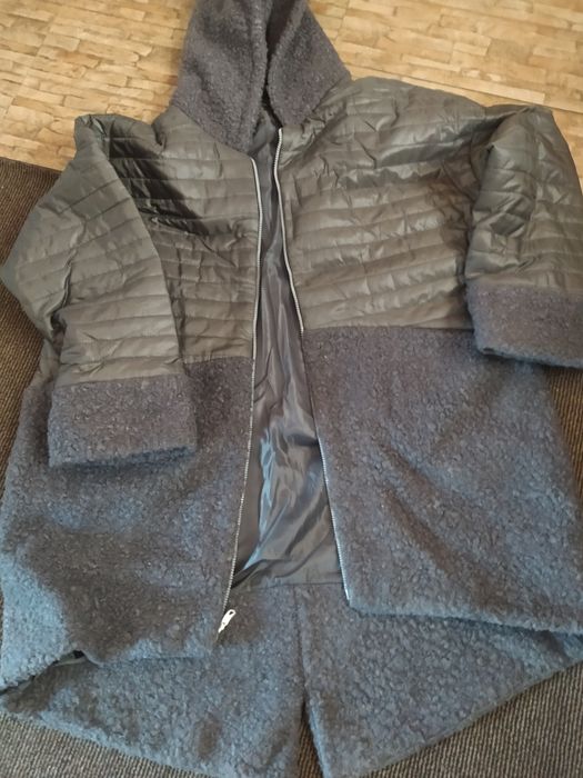 Куртка женская 60размер