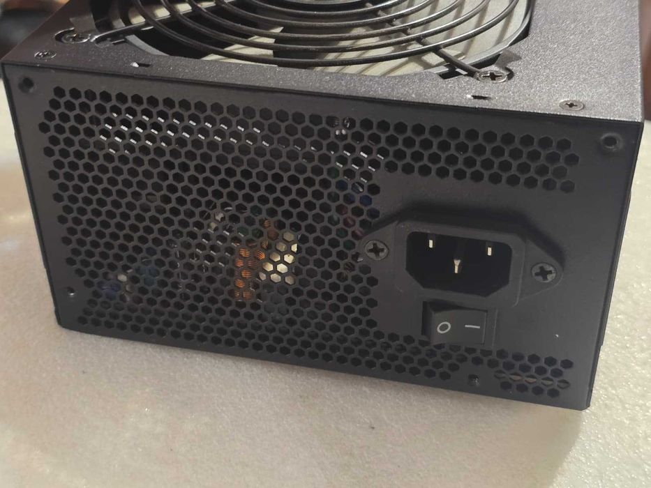 Sursa Semi-Modulara Corsair TX650M, 650W, 80 Plus Gold, Active PFC