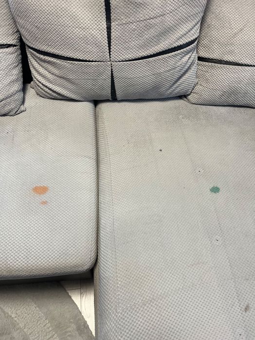 Продавам използван диван