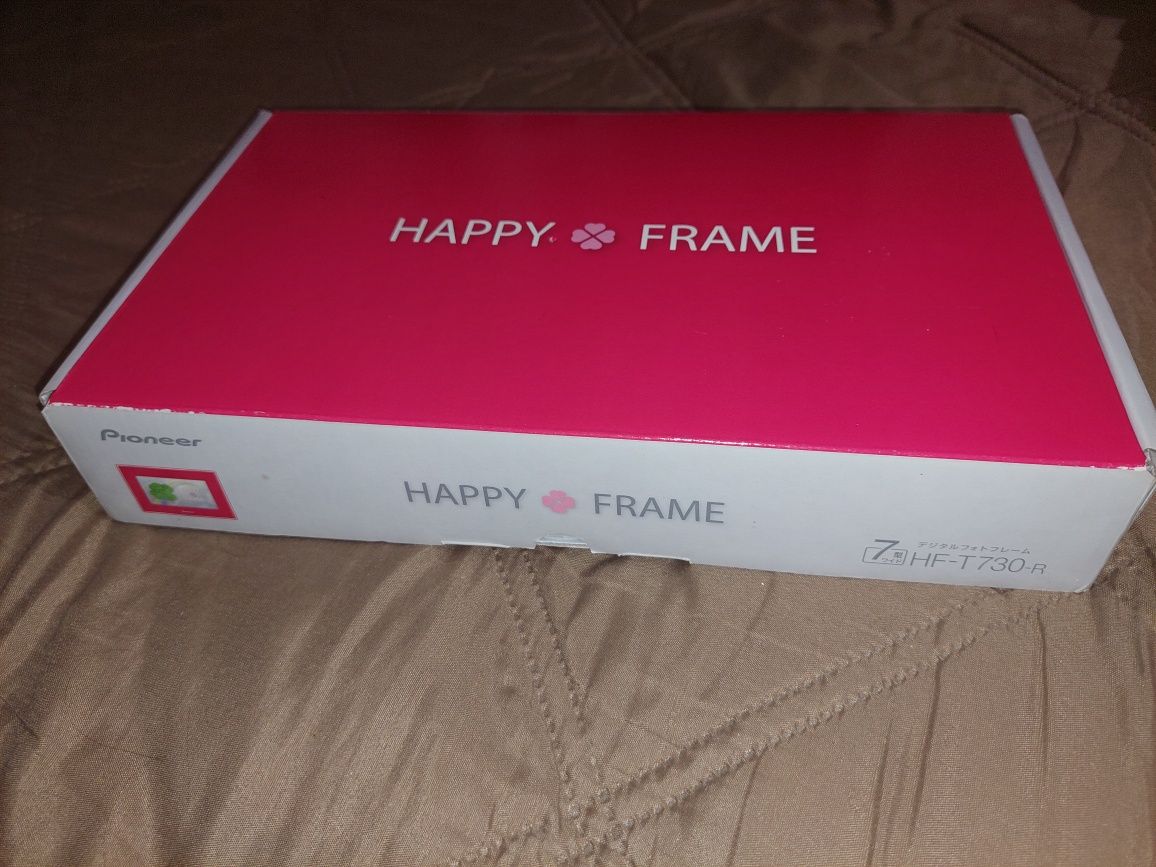 Digital Photo Frame red [7 inches]


HF-T730 Digital Photo Frame red