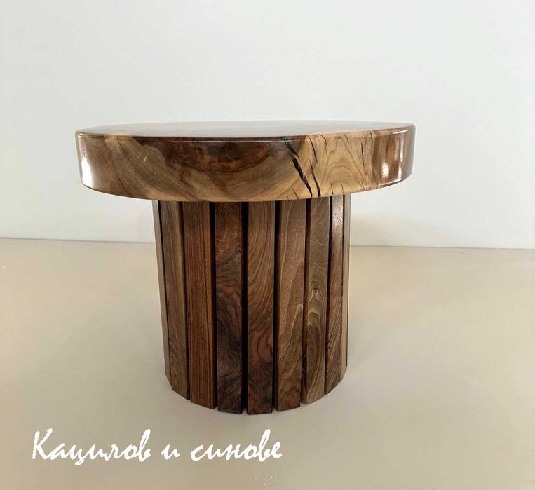 Маса от Масив Орех