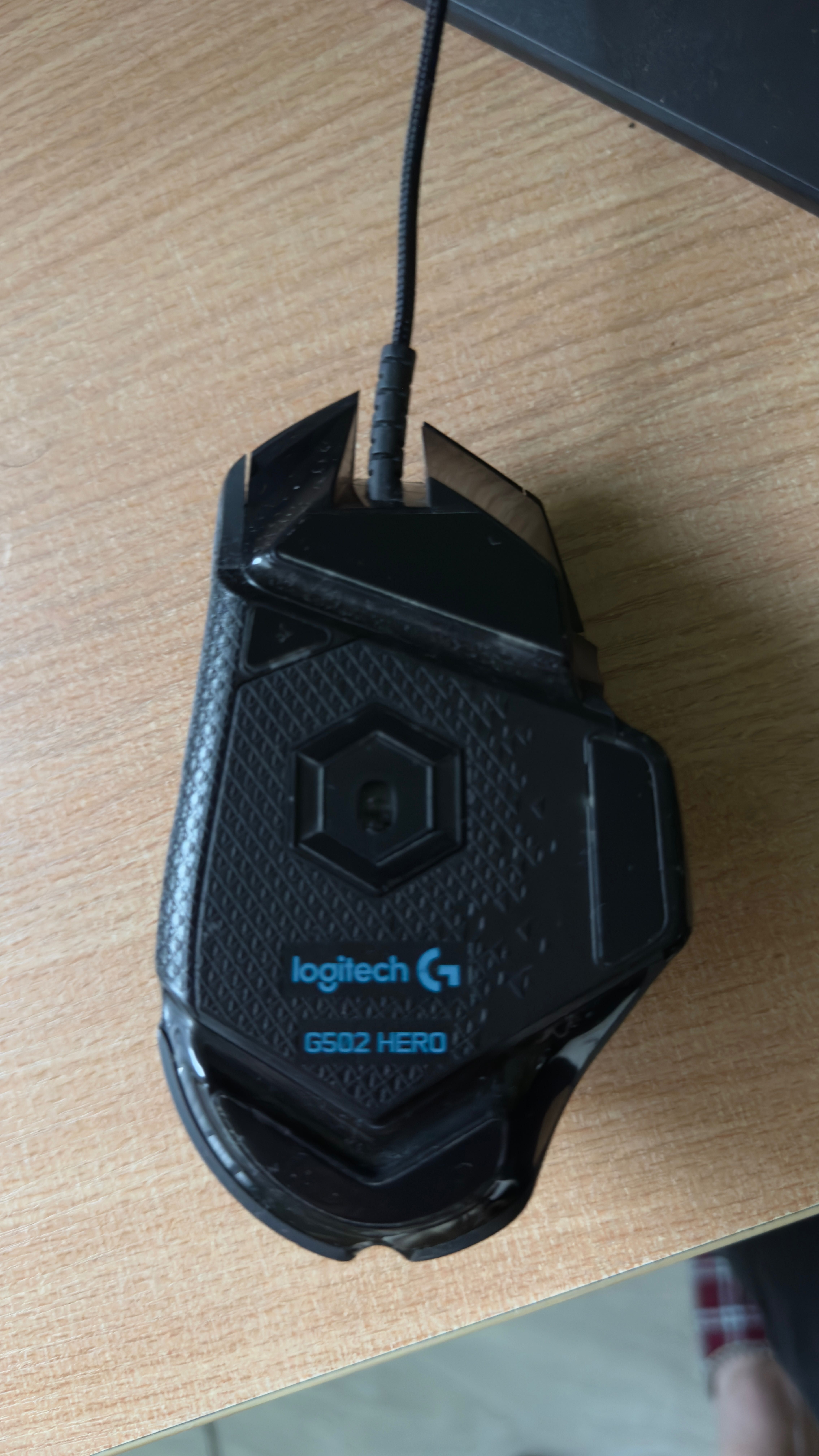 Мишка Logitech g502 hero