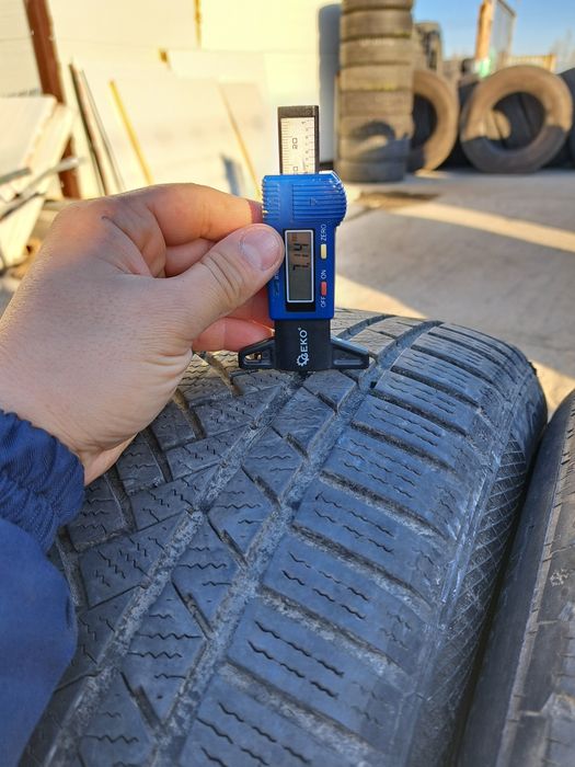 Anvelope de iarna 215-55r17 Continental