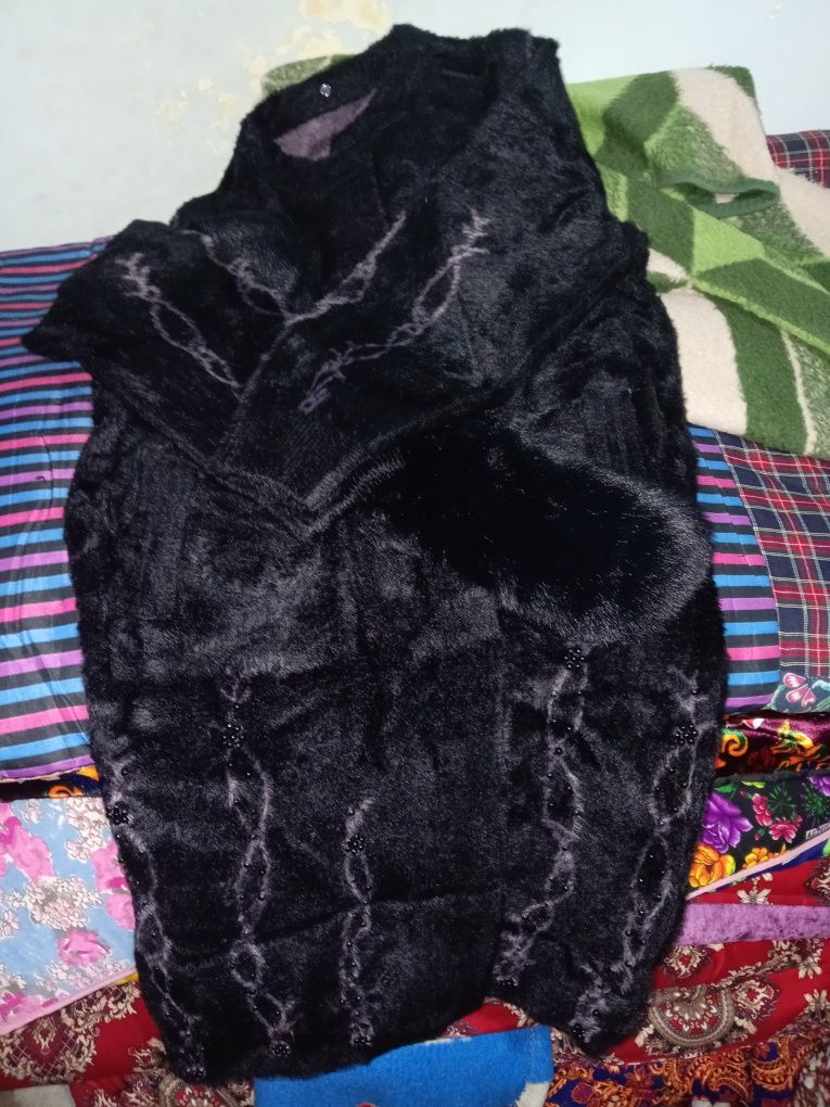 Shuba palto sotiladi