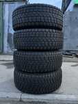 Комплект 265/70/15 Maxxis в отличном состоянии
