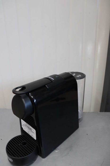 Мини кафе и еспресо машина Nespresso Essenza DeLonghi, черна