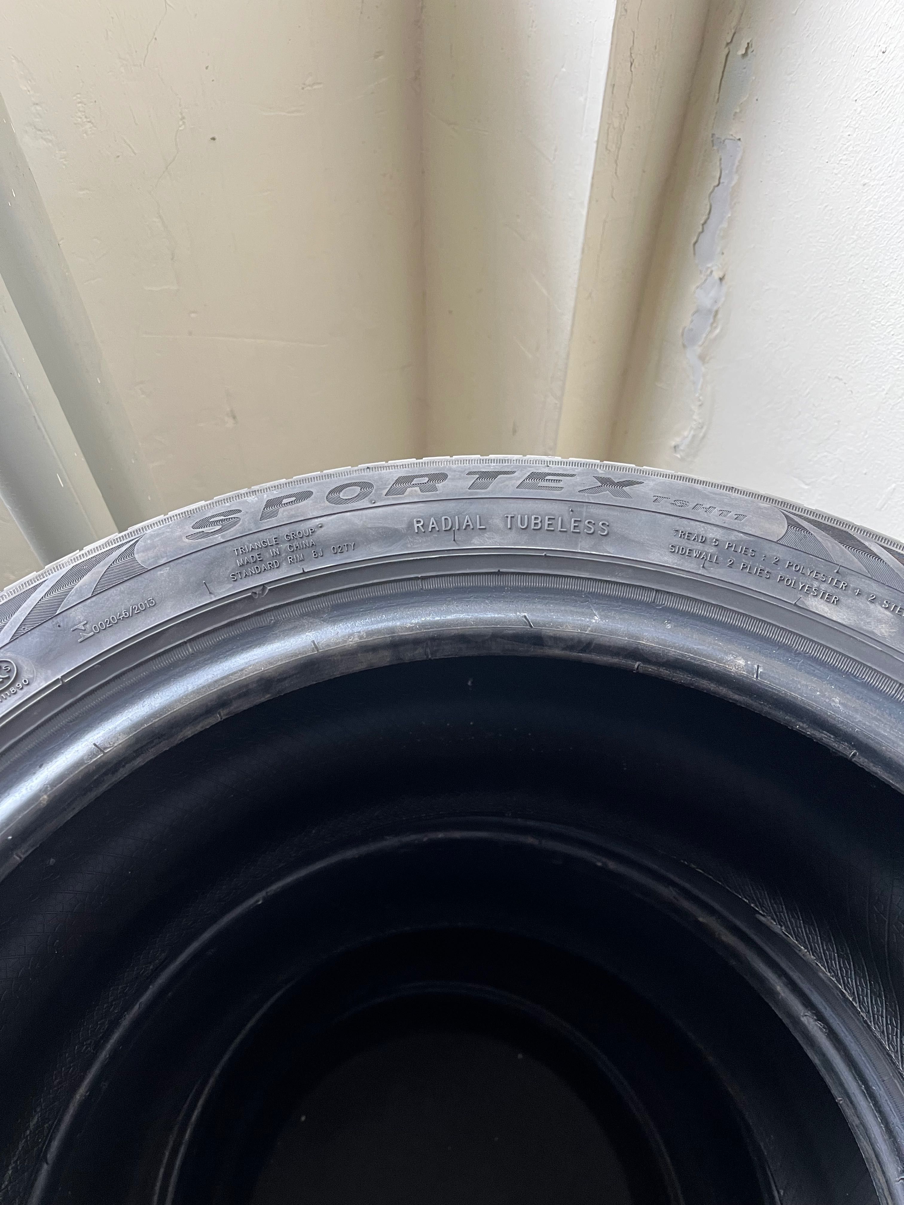 Продавам летни гуми 245/45R17