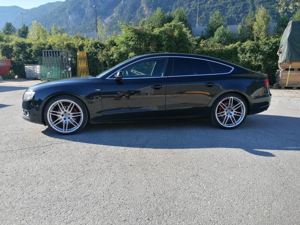 Vând Audi A5 Quattro S Line