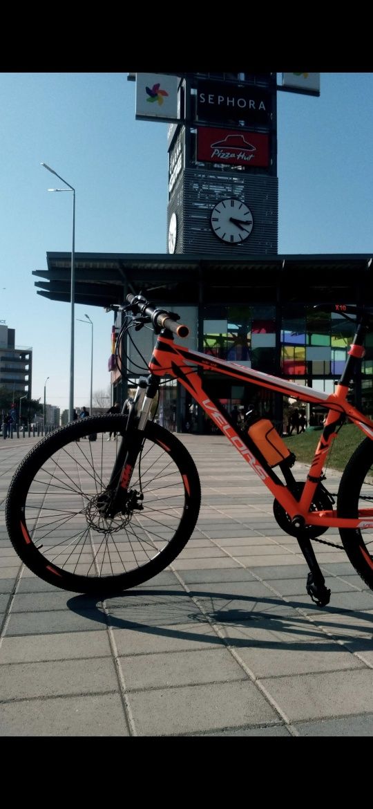 Vând bicicletă velors