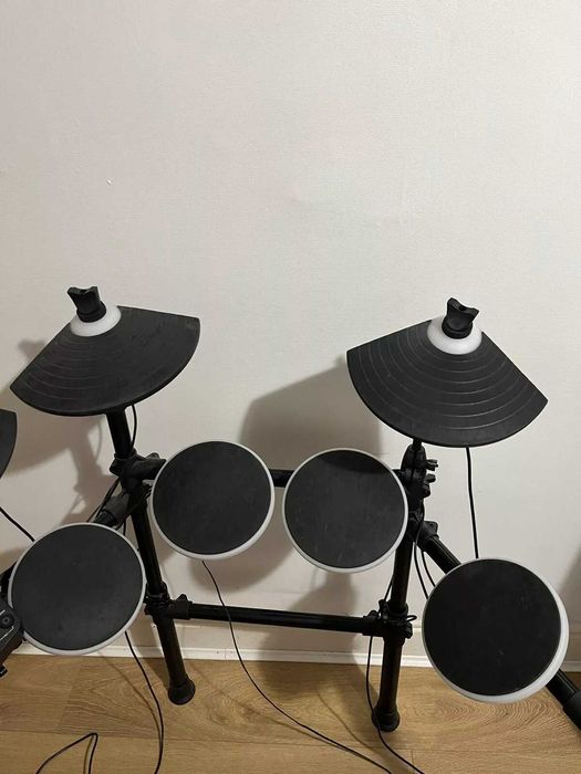 Електронни барабани ALESIS.