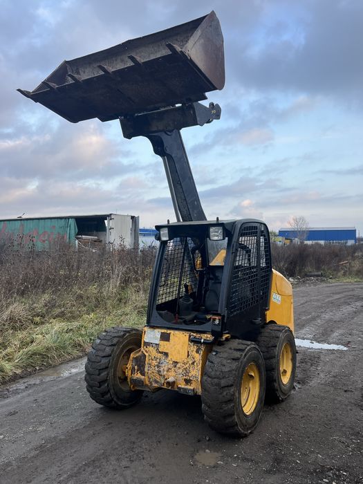 Vând miniincarcator Jcb