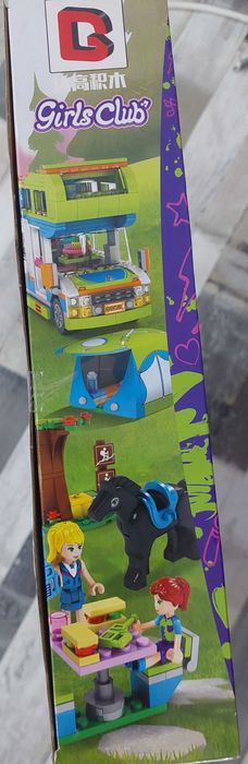 Set de construit Girls Club - Furgoneta de camping. Cutie mare.
