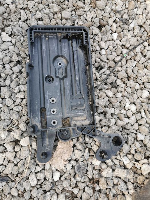 suport baterie vw passat b8 cutie sigurante vw passat b8