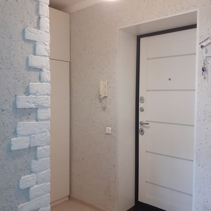 Однокомнатная квартира. Без посредников. Удобное местоположение. Торг.