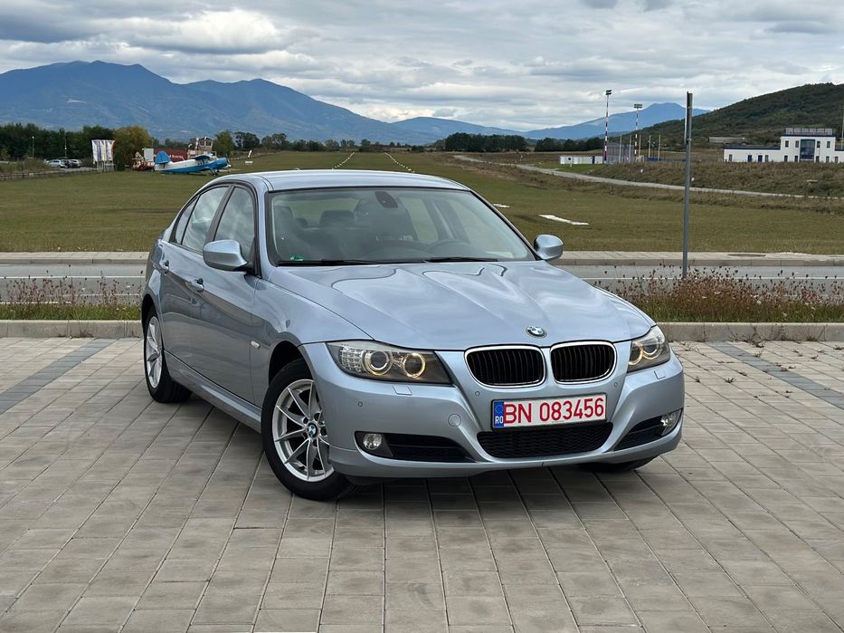 BMW Seria 3 320d xDrive*Navi*Automat*Climatronic*Piele*RAR+DISTRIBUTIE Efectuate