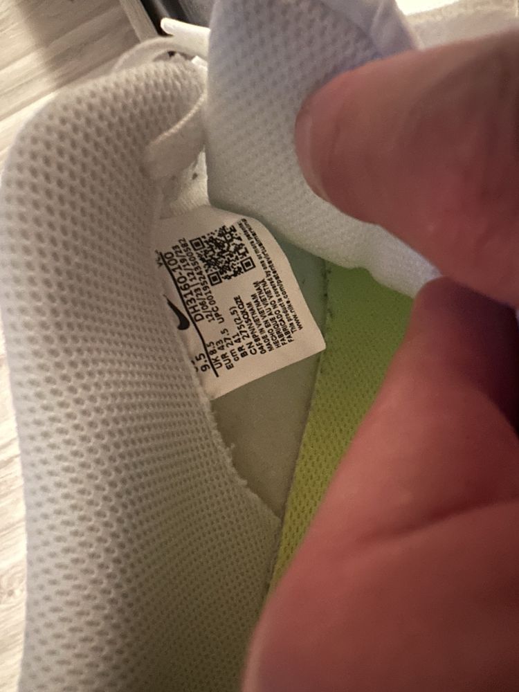 Маратонки Nike 43 номер