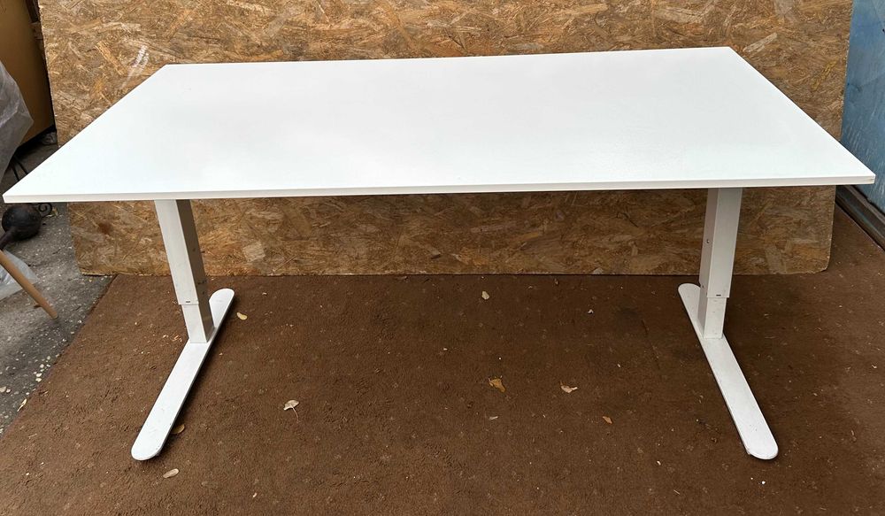 2 buc Birou alb reglabil cu cadru metalic; Birou cu blat 160x80; Masa