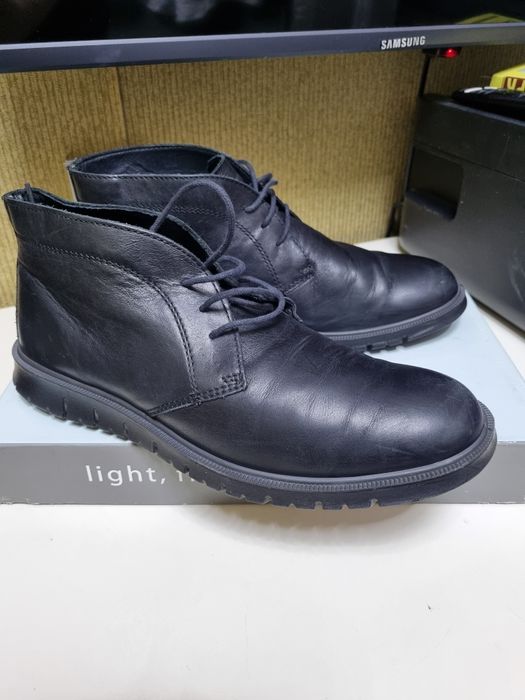 Продам мужские ботинки