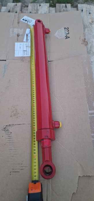Cilindru hidraulic 75 cm strâns deschide 50 cm diametru bolturi 20 mm