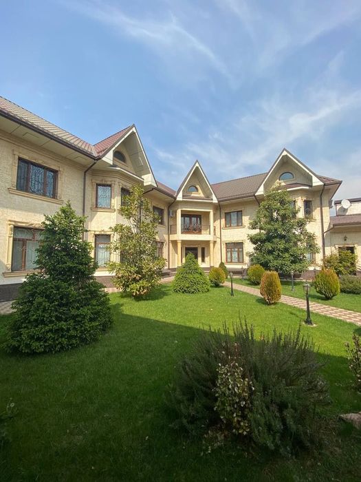 Срочно продаётся 7 ком офис Евро Дом